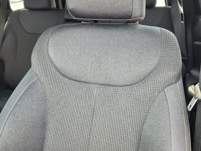 Used 2019 Hyundai Santa Fe SEL FWD image 10