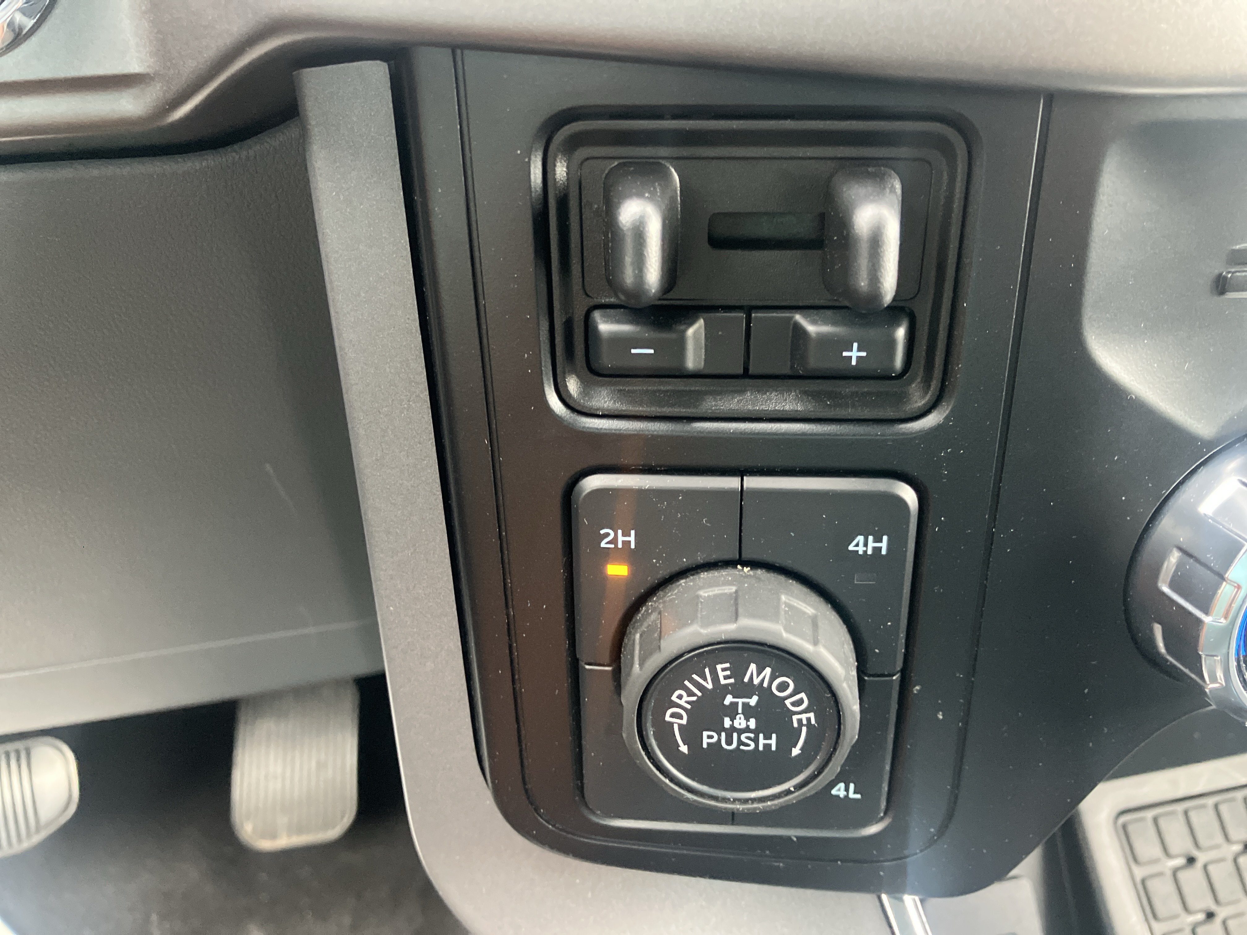 Certified 2024 Ford F150 XLT w/ Equipment Group 302A MID AWD/4WD image 26