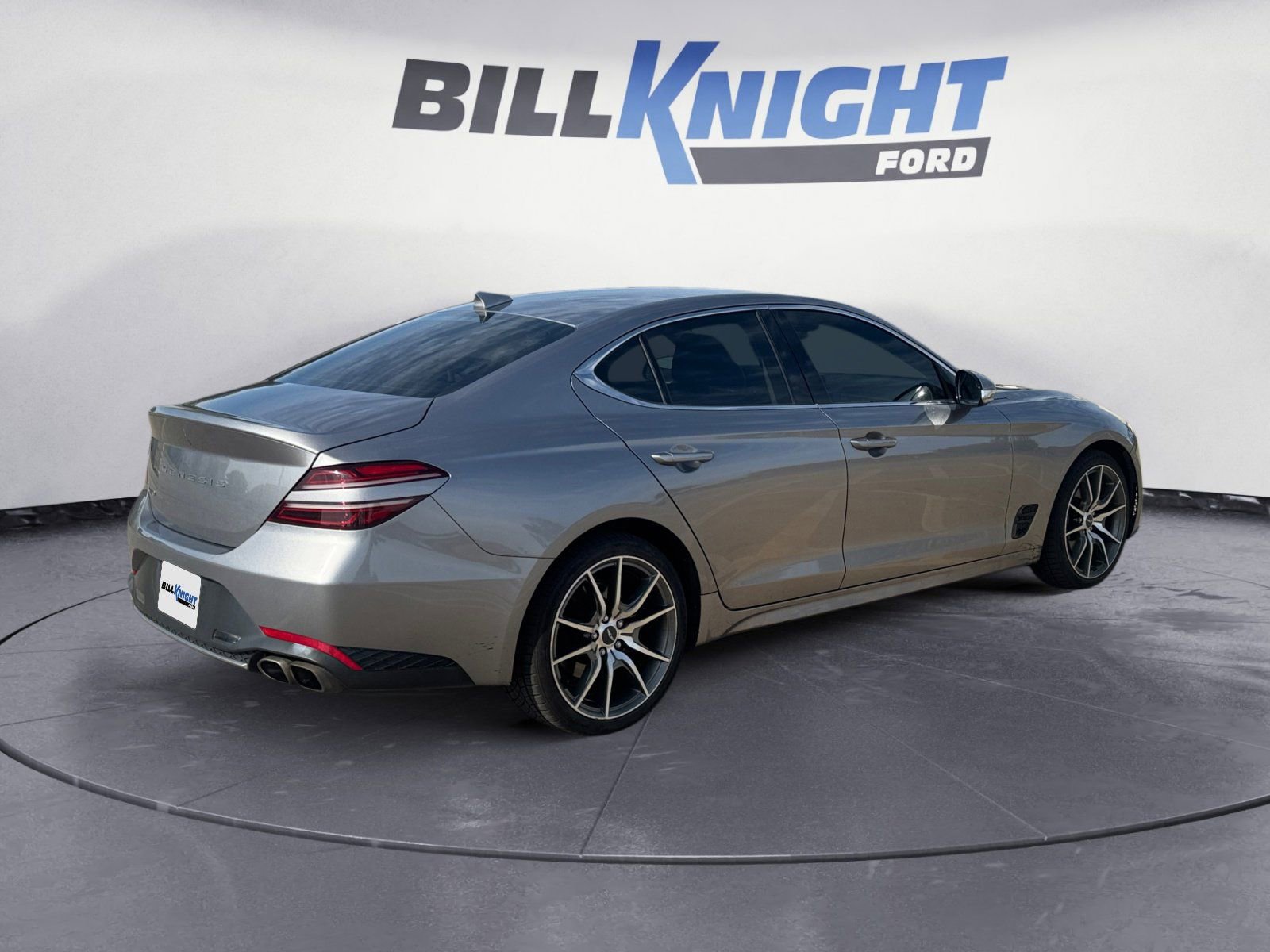 Used 2023 Genesis G70 2.0T RWD image 5