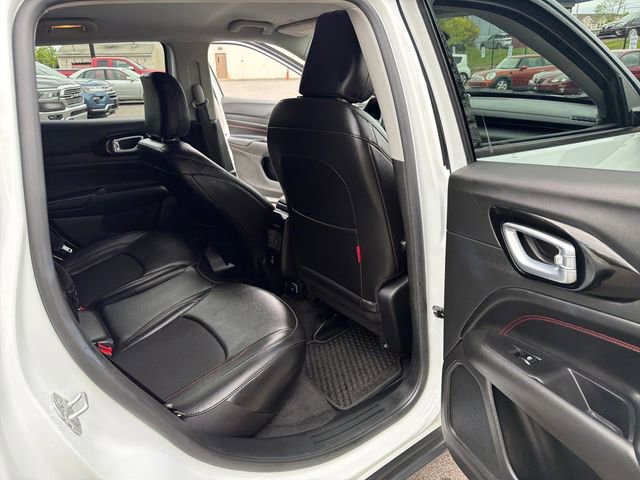 Used 2022 Jeep Compass Trailhawk w/ Trailhawk Convenience Group AWD/4WD image 28