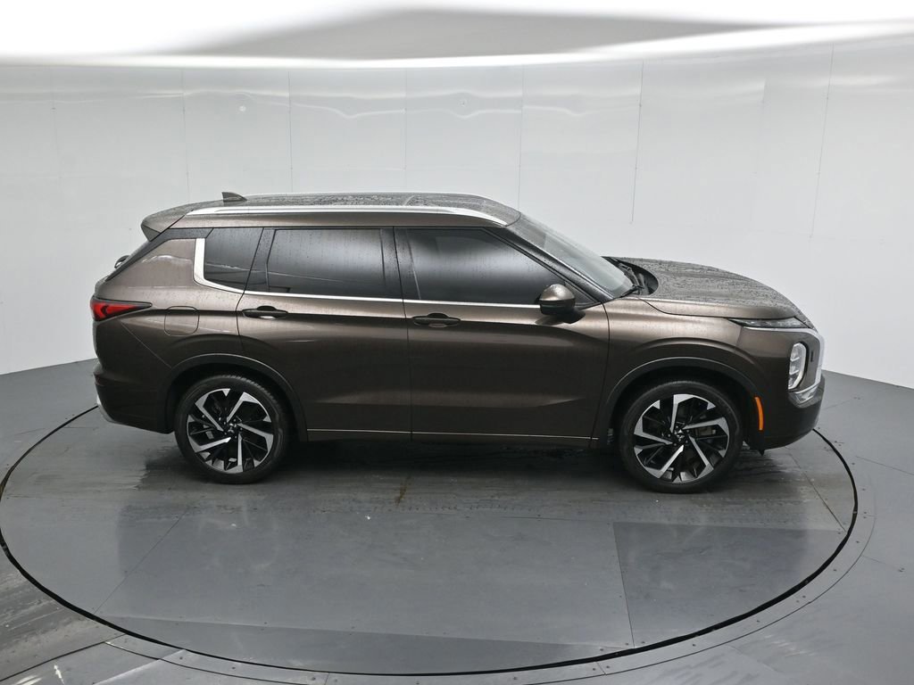 Used 2022 Mitsubishi Outlander SEL image 9