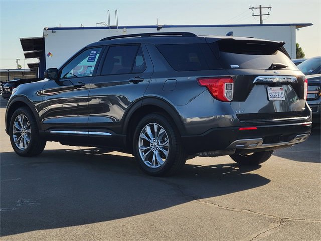 Certified 2020 Ford Explorer XLT w/ Equipment Group 202A image 3