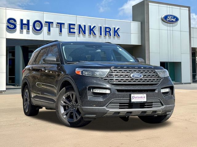 Certified 2021 Ford Explorer XLT w/ Equipment Group 202A RWD image 1