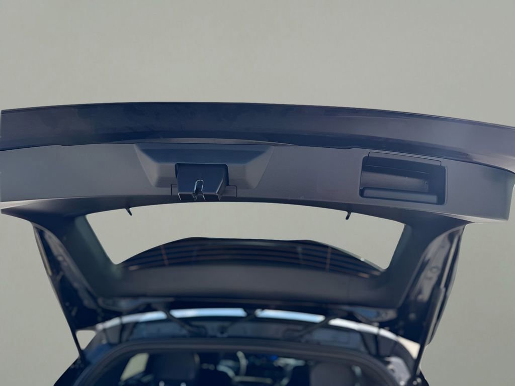 Certified 2025 Ford Escape ST-Line image 10