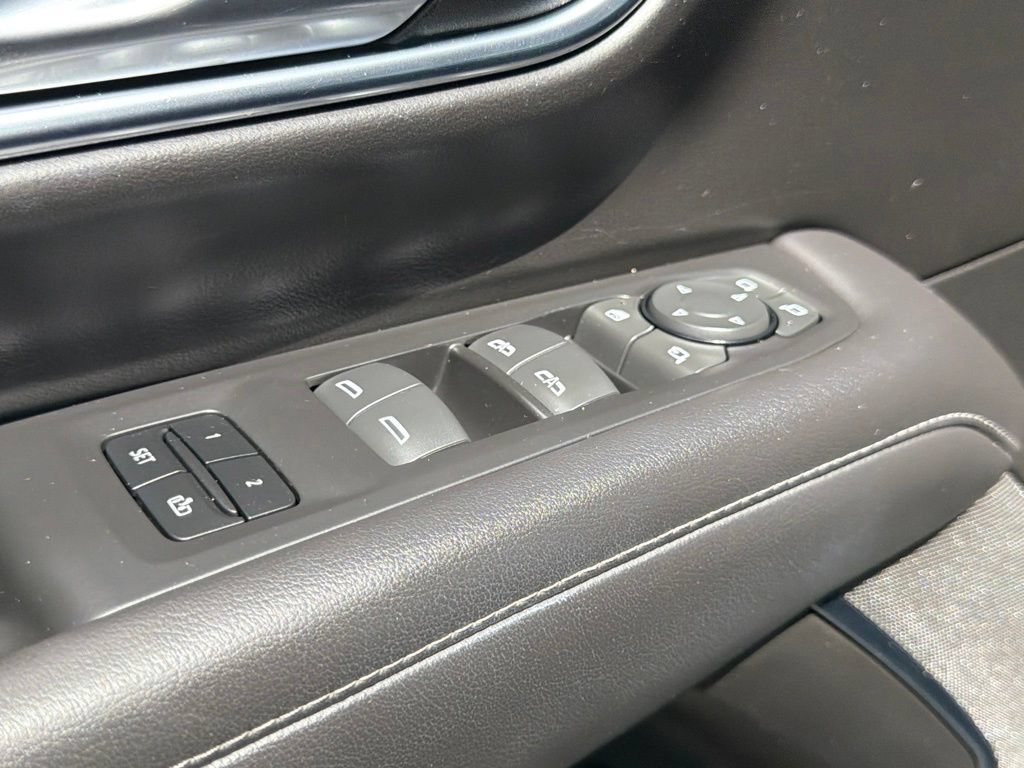 Used 2023 Chevrolet Tahoe LT w/ Luxury Package AWD/4WD image 22