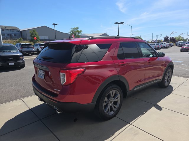 Certified 2024 Ford Explorer XLT w/ Equipment Group 202A AWD/4WD image 5