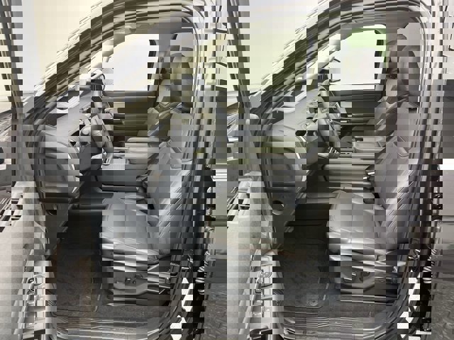 Certified 2025 Ford Expedition Active image 3