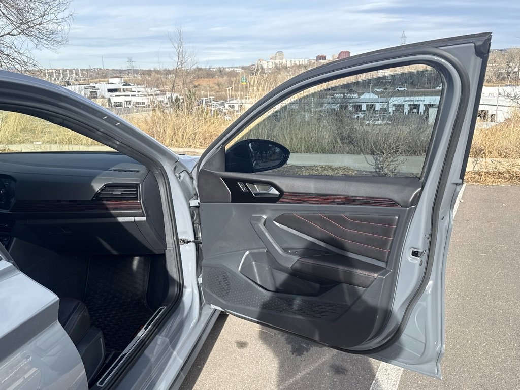 Used 2023 Volkswagen Jetta GLI Autobahn image 27