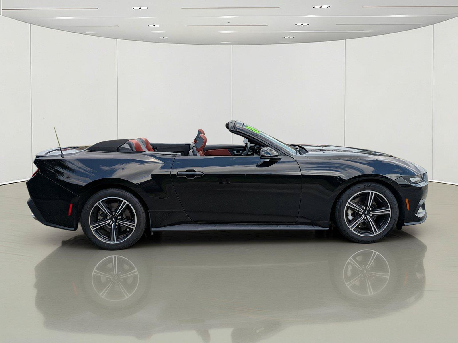 Certified 2024 Ford Mustang Premium RWD image 4