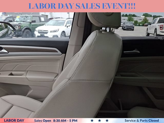 Used 2022 Volkswagen Atlas SEL AWD/4WD image 17