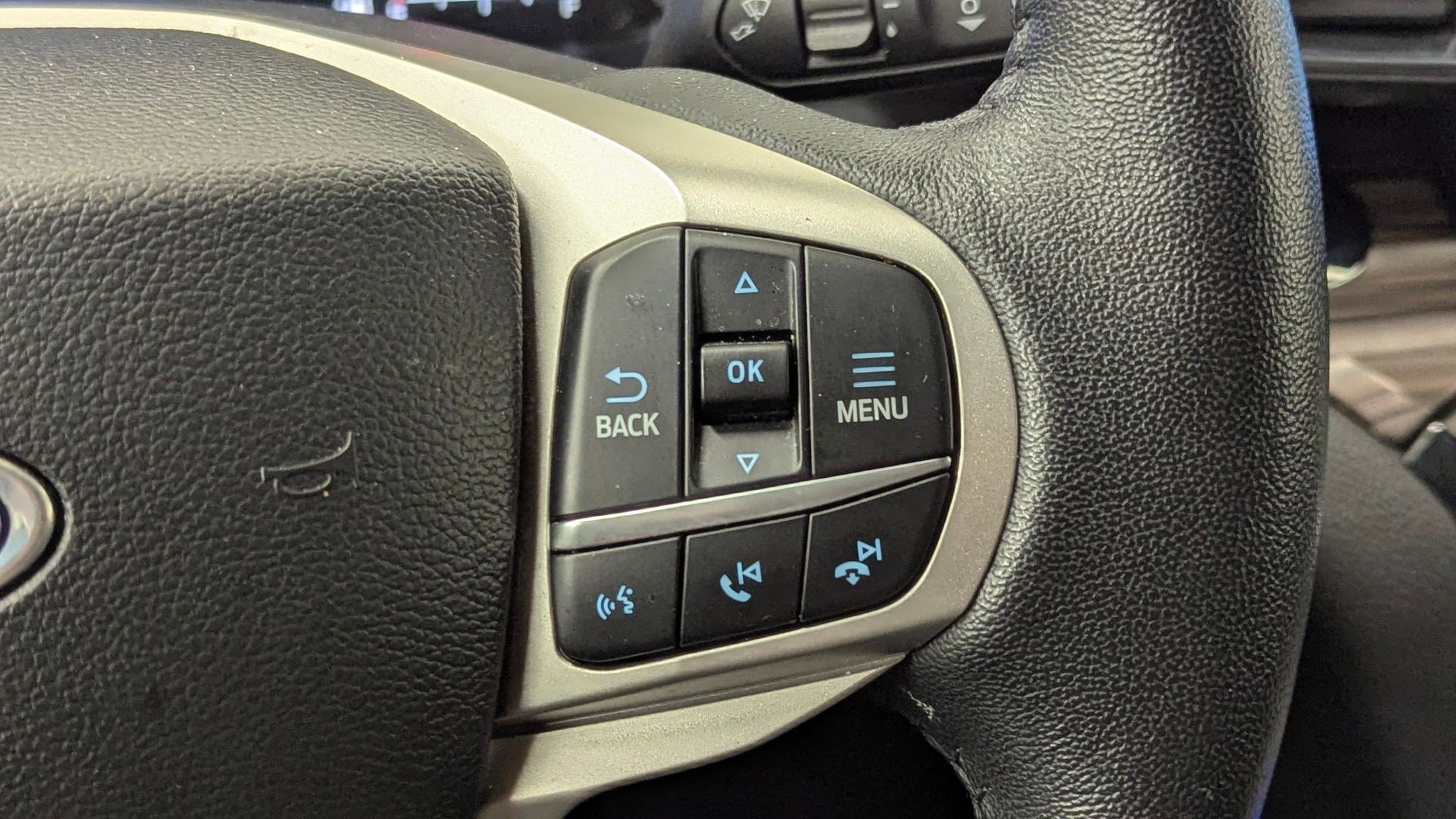 Certified 2024 Ford Explorer Limited image 24