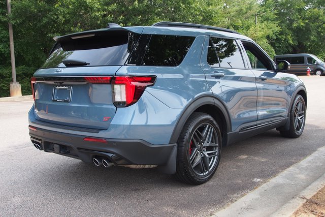 Certified 2025 Ford Explorer ST AWD/4WD image 7