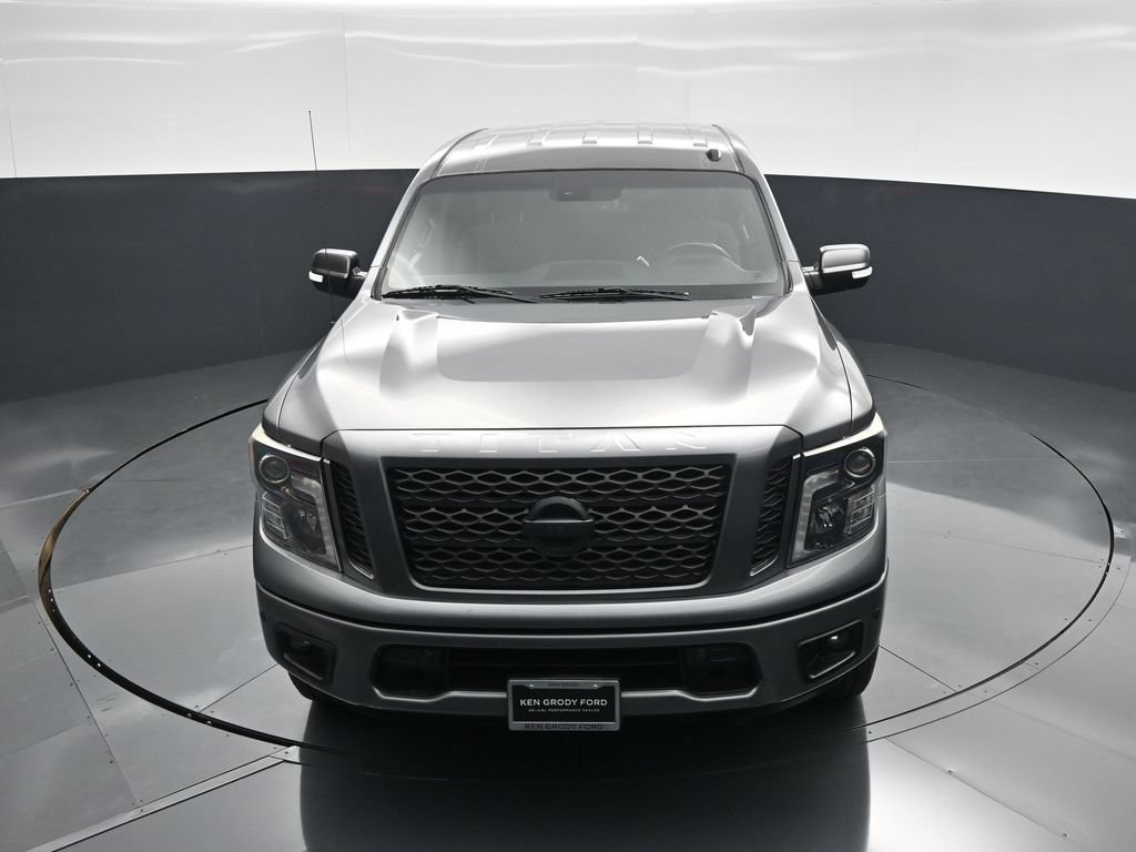 Used 2019 Nissan Titan SV w/ SV Convenience Package RWD image 38