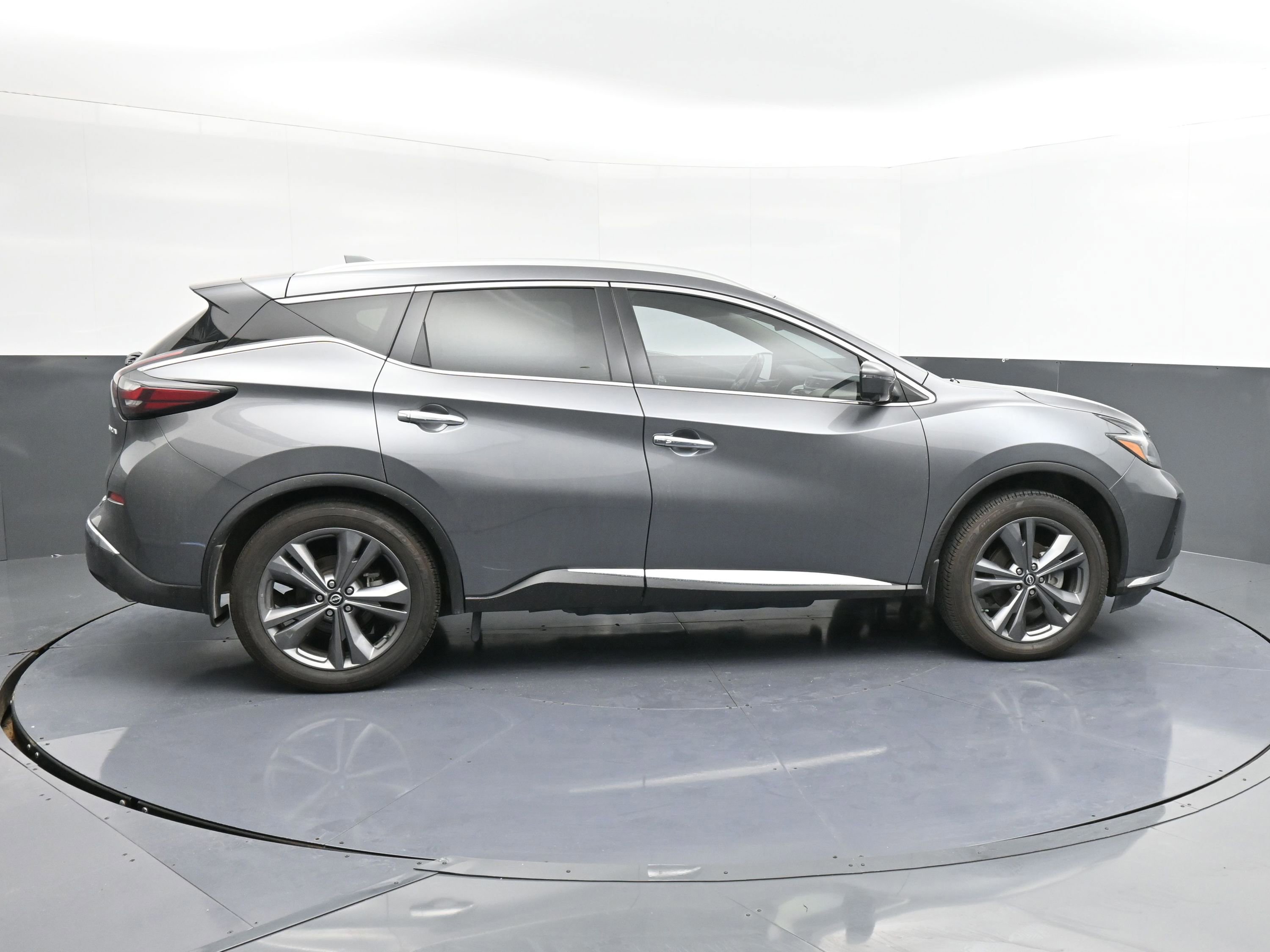 Used 2023 Nissan Murano Platinum w/ Cargo Package image 18