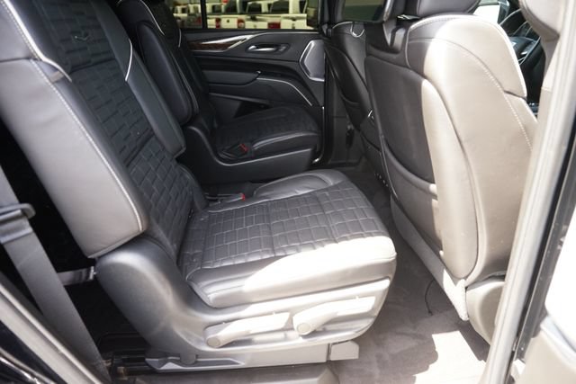 Used 2023 Cadillac Escalade Sport Platinum w/ LPO, ONYX Package AWD/4WD image 18
