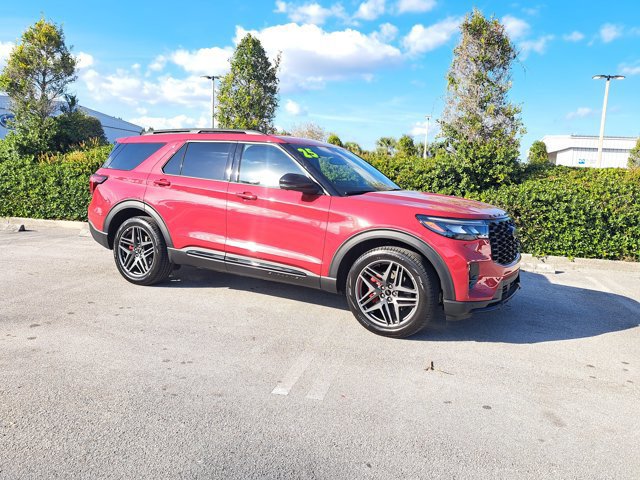 Certified 2025 Ford Explorer ST image 6