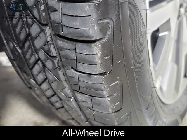 Certified 2022 Ford Escape Titanium w/ Class II Trailer Tow Package AWD/4WD image 13