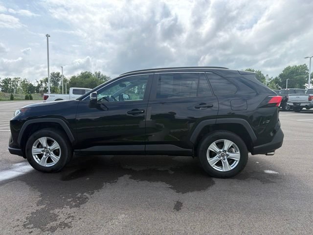Used 2019 Toyota RAV4 XLE w/ Carpet Mat Package AWD/4WD image 13
