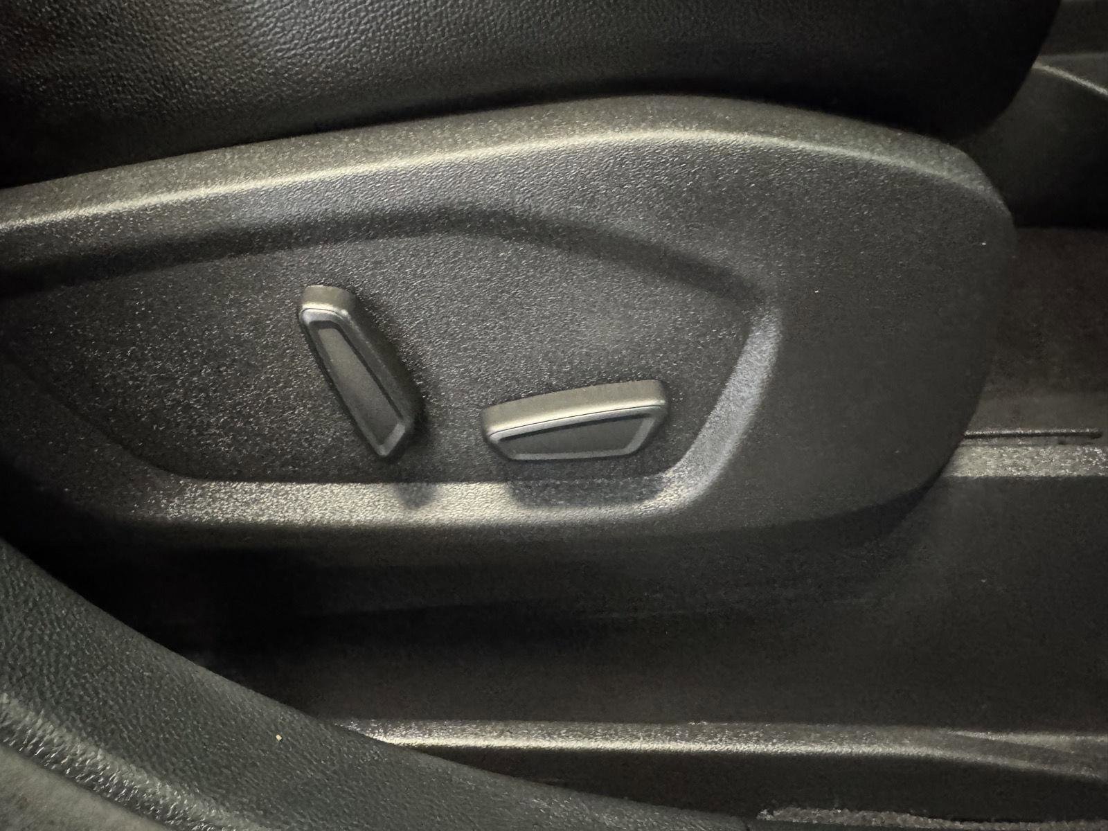 Certified 2022 Ford Edge Titanium image 28