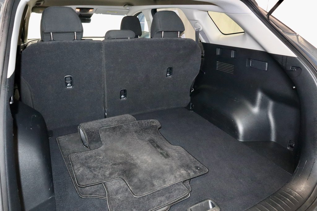 Used 2024 Kia Sportage LX image 14