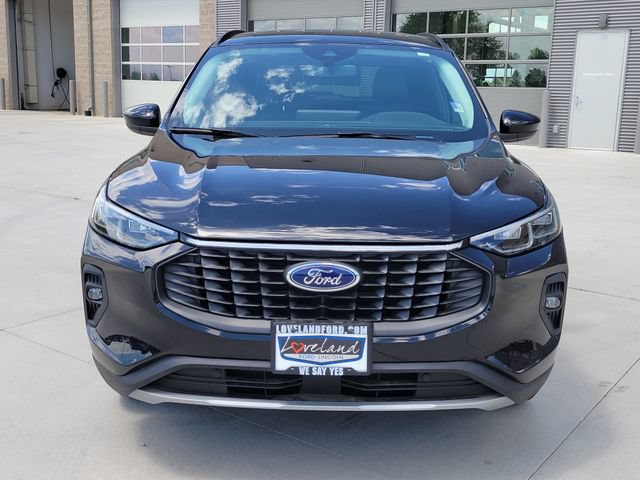 Certified 2025 Ford Escape Platinum AWD/4WD image 5