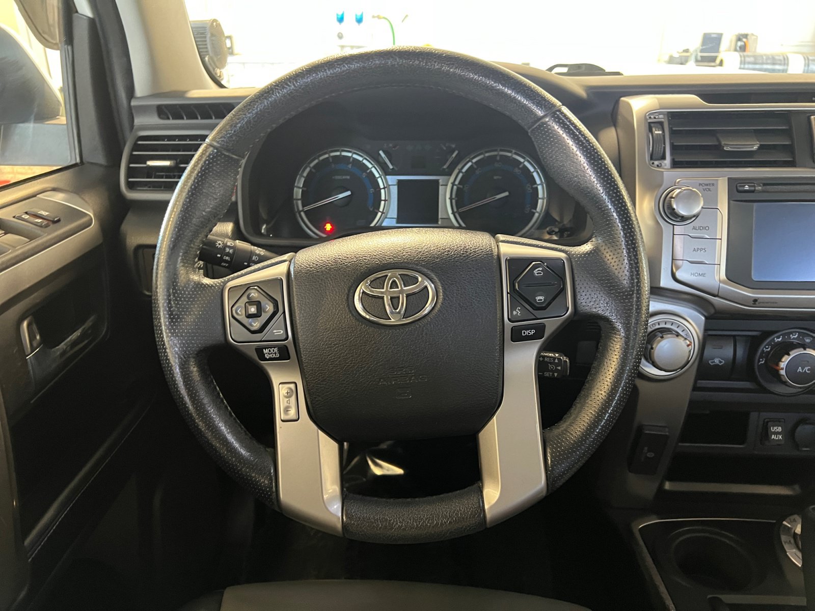 Used 2018 Toyota 4Runner SR5 Premium AWD/4WD image 9
