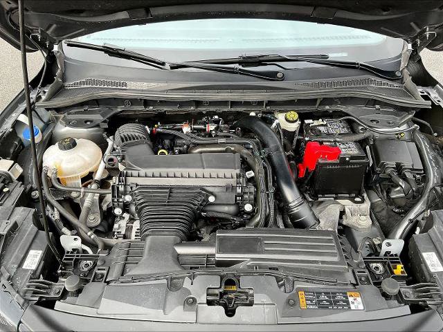 Certified 2025 Ford Escape Platinum AWD/4WD image 31