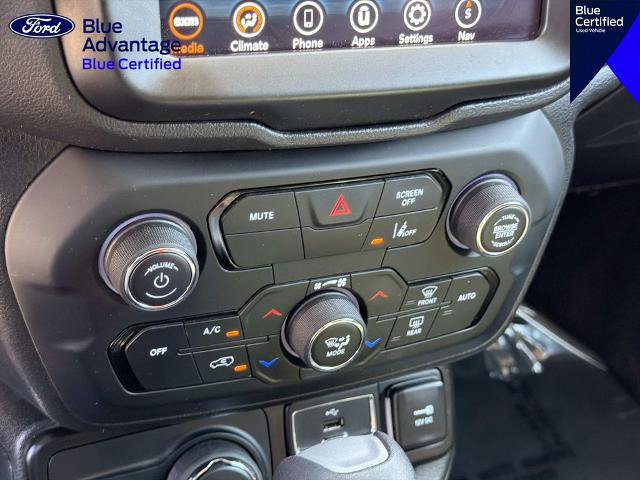 Used 2023 Jeep Renegade Latitude AWD/4WD image 28