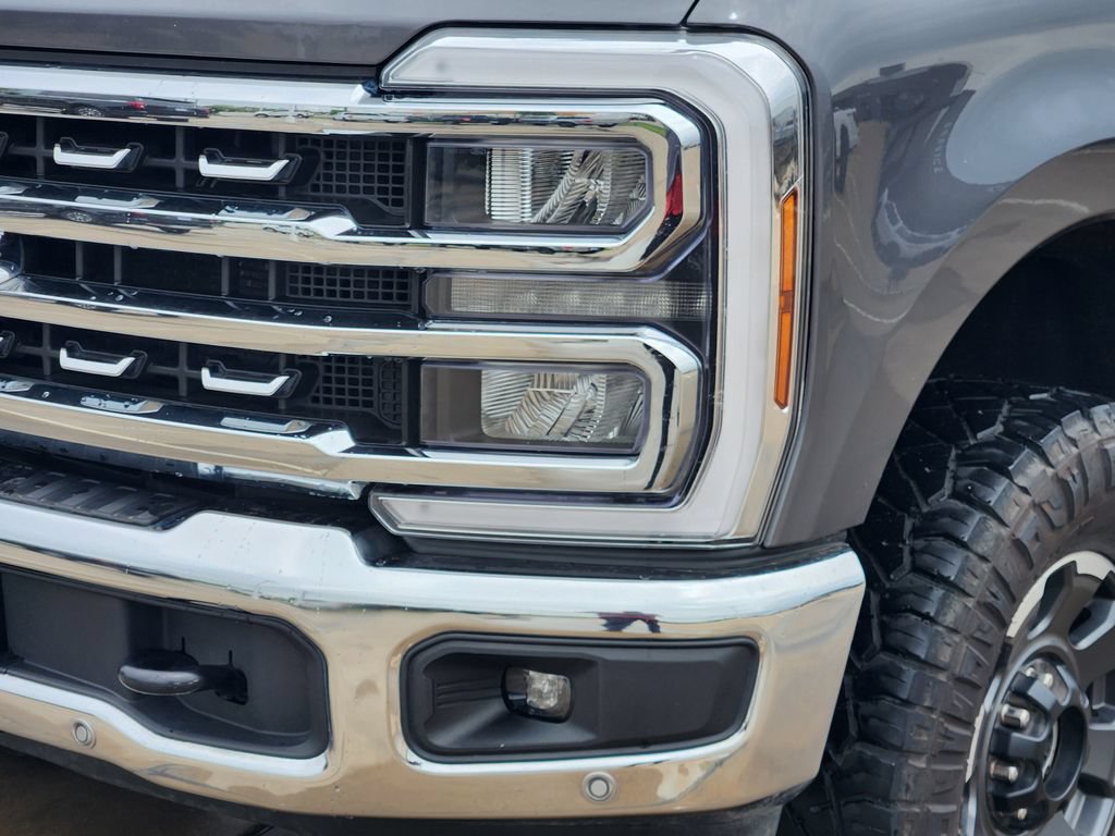 Certified 2024 Ford F250 Lariat w/ Lariat Ultimate Package AWD/4WD image 8
