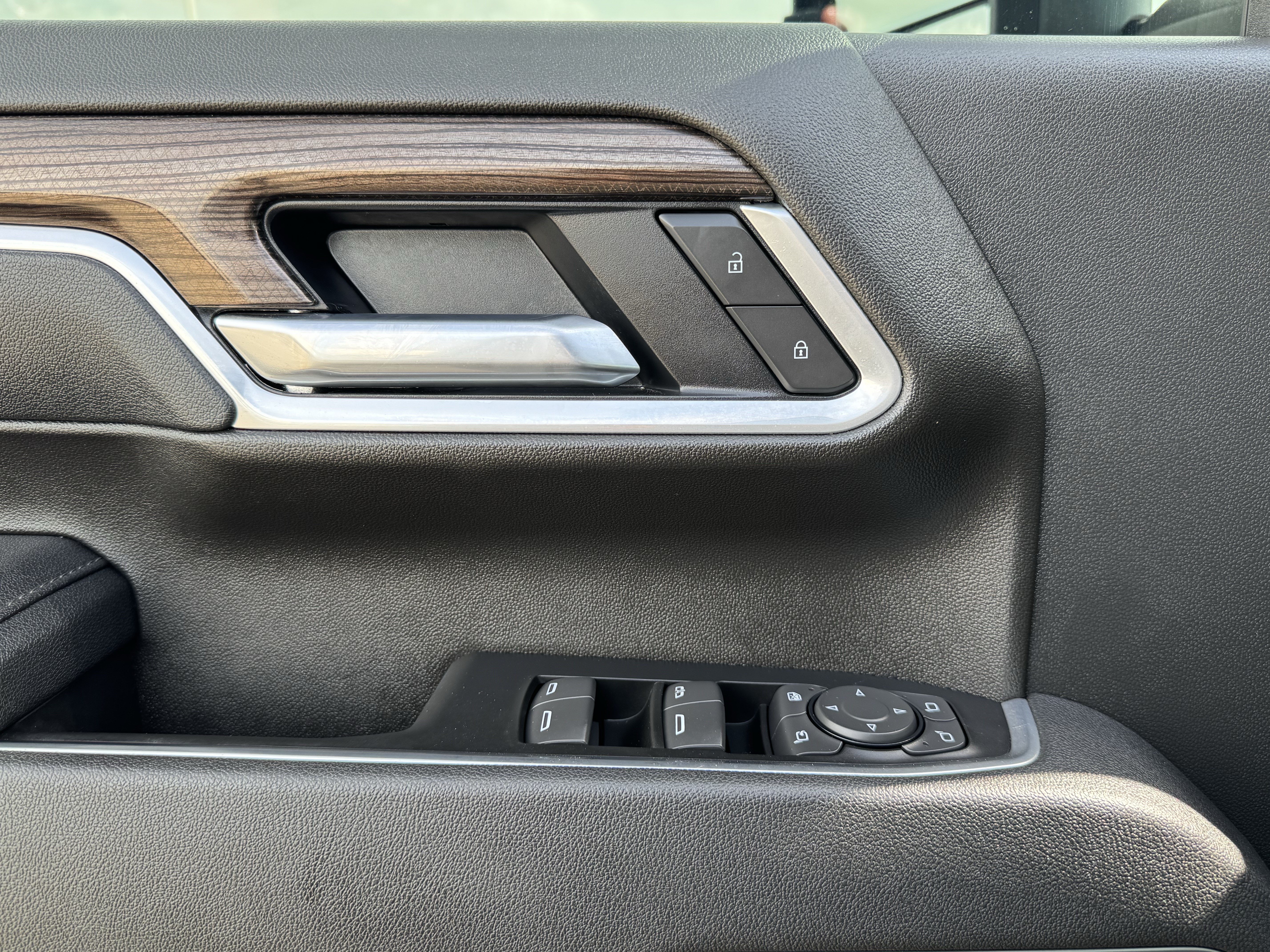 Used 2026 Chevrolet Silverado 2500 LT w/ Trail Boss Package AWD/4WD image 12