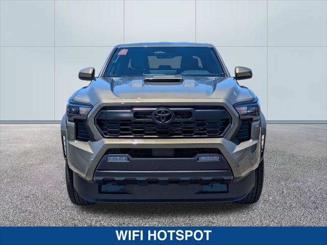 Used 2025 Toyota Tacoma TRD Sport AWD/4WD image 8