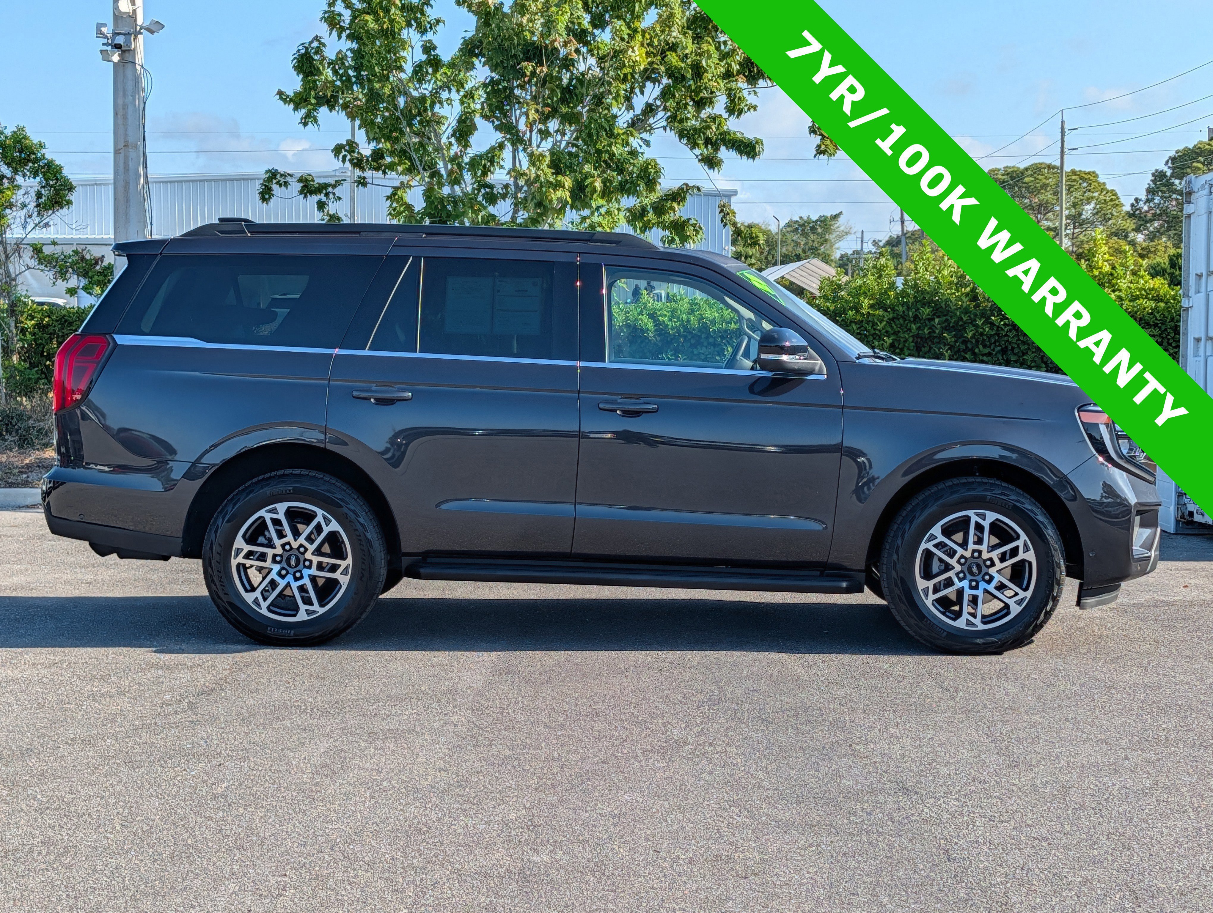 Certified 2025 Ford Expedition Active AWD/4WD image 6