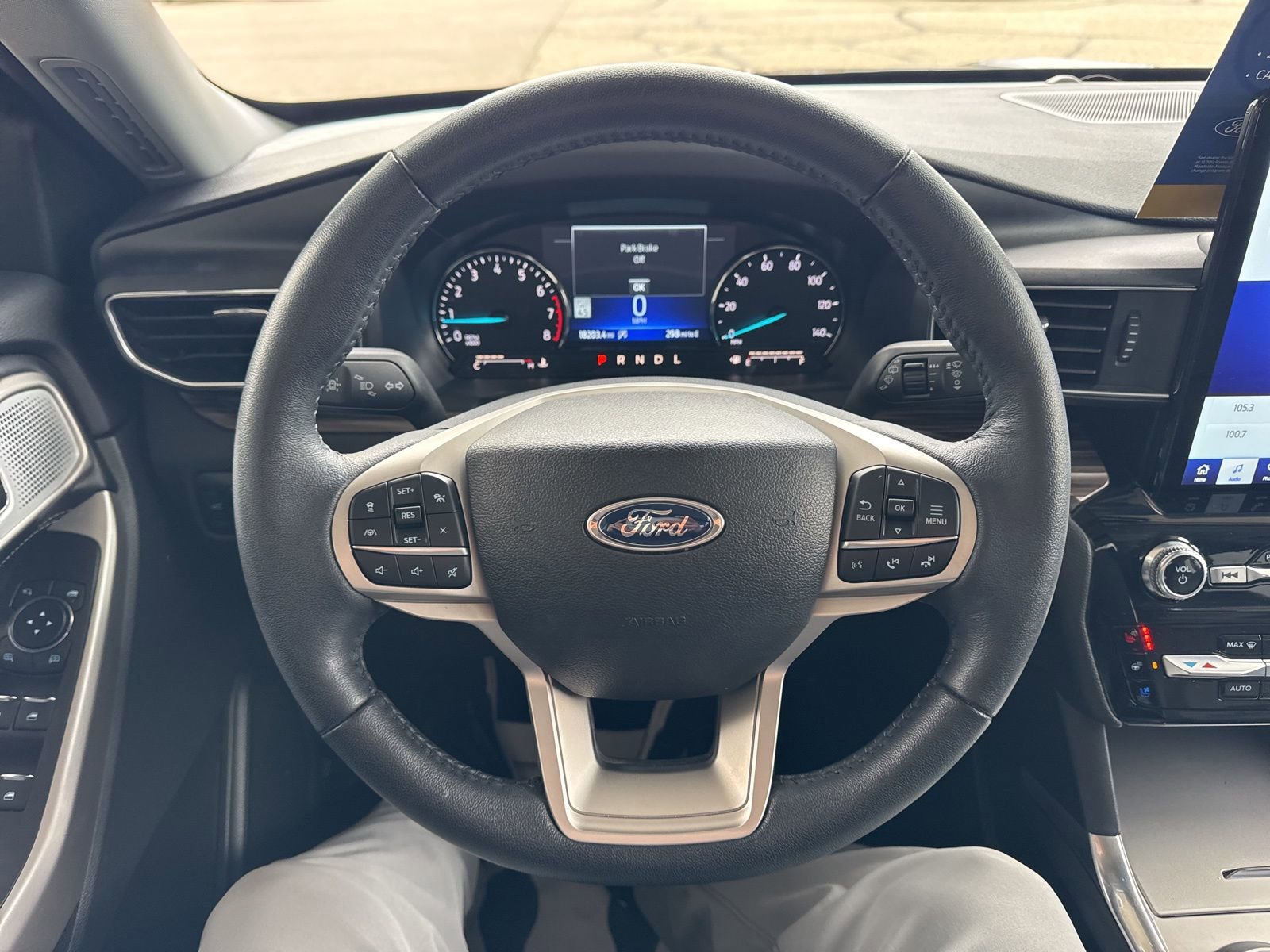 Certified 2024 Ford Explorer Limited w/ Limited Technology Package image 31