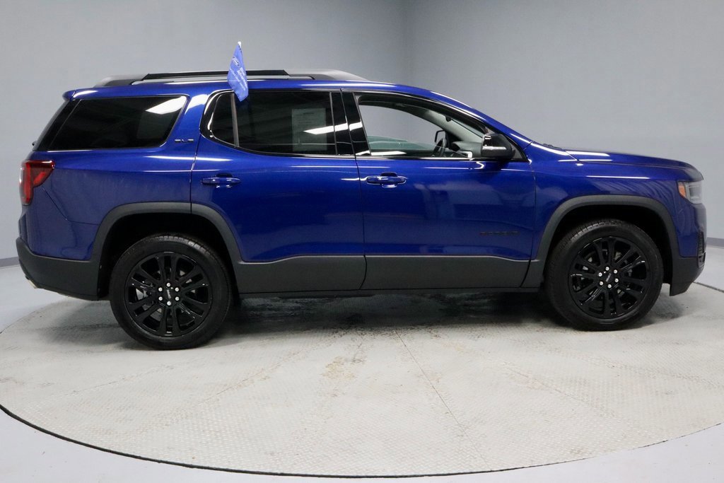Used 2023 GMC Acadia SLE w/ Driver Convenience Package image 6