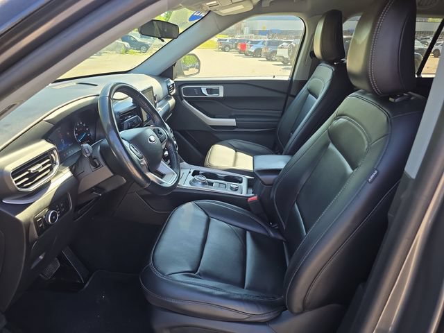Certified 2023 Ford Explorer XLT w/ Equipment Group 202A AWD/4WD image 12