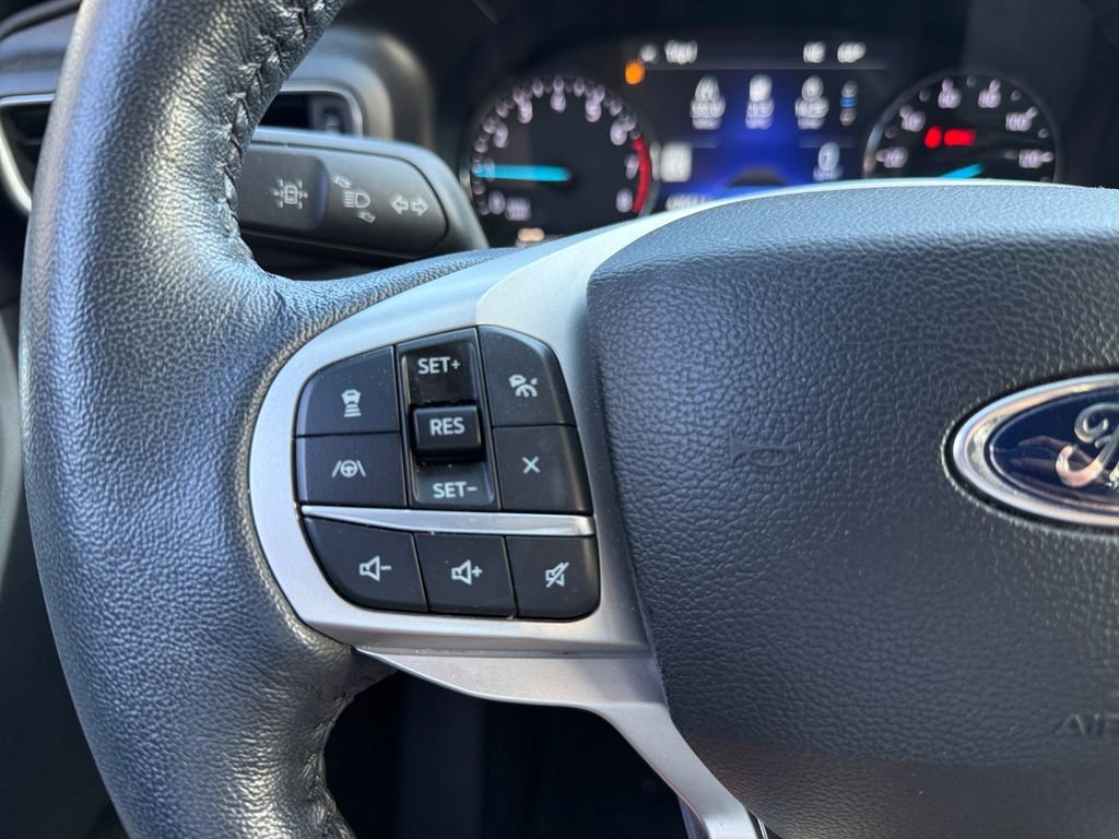 Certified 2022 Ford Explorer XLT w/ Equipment Group 202A image 20