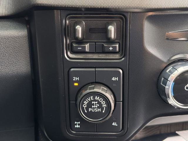 Certified 2024 Ford F250 Platinum w/ Tremor Off-Road Package AWD/4WD image 24