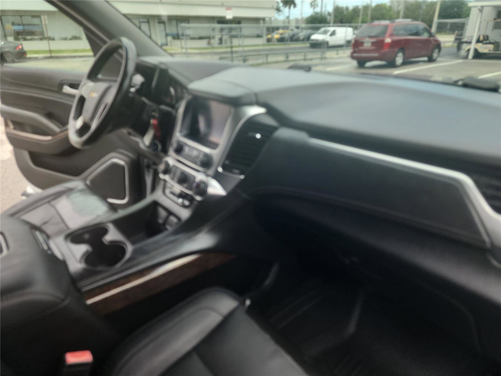 Used 2017 Chevrolet Suburban LS w/ All-Season Package RWD image 29