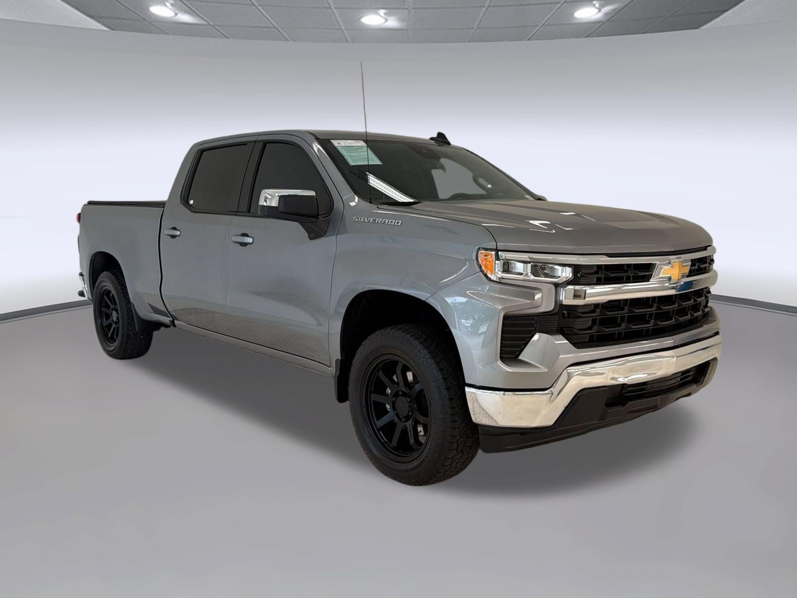 Used 2024 Chevrolet Silverado 1500 LT w/ Protection Package RWD image 7