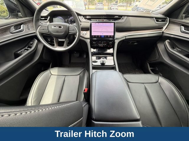 Used 2025 Jeep Grand Cherokee L Limited w/ Luxury Tech Group II AWD/4WD image 24