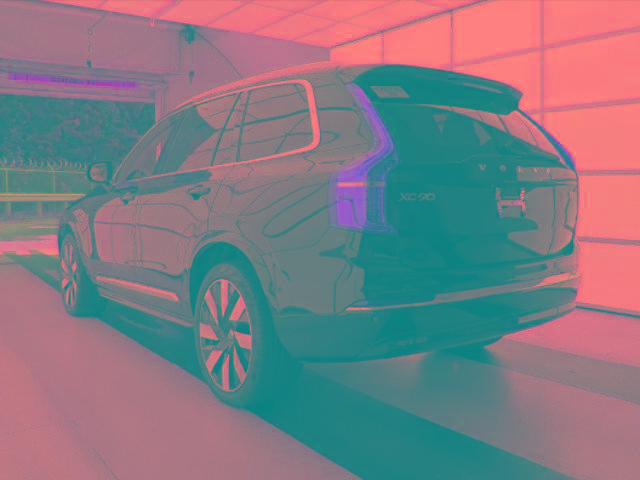 Used 2024 Volvo XC90 T8 Plus AWD/4WD image 7