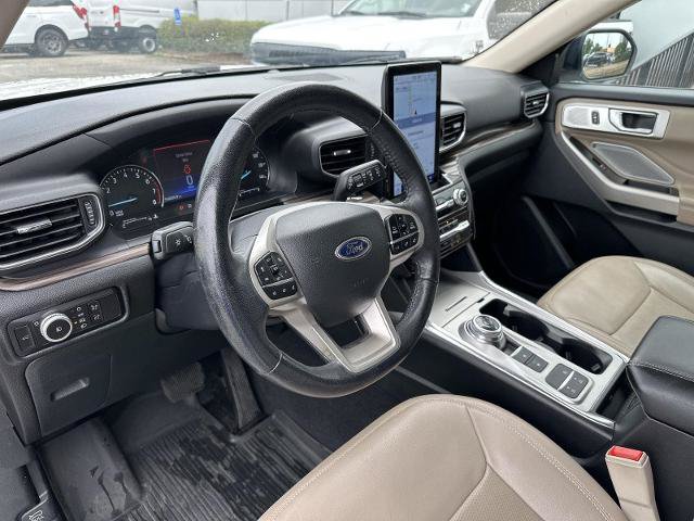Certified 2022 Ford Explorer Limited w/ Limited Technology Package RWD image 11