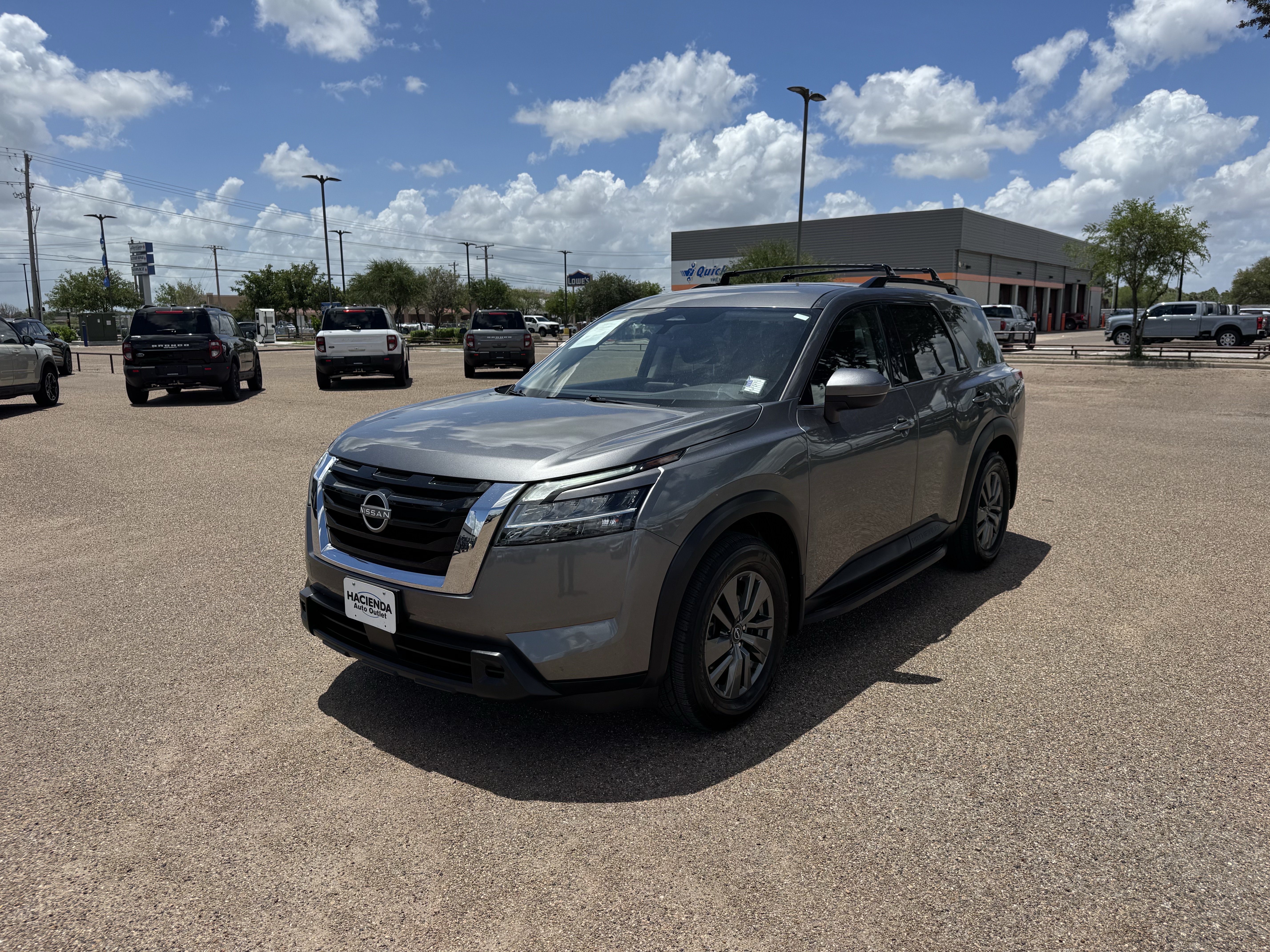 Used 2022 Nissan Pathfinder SV