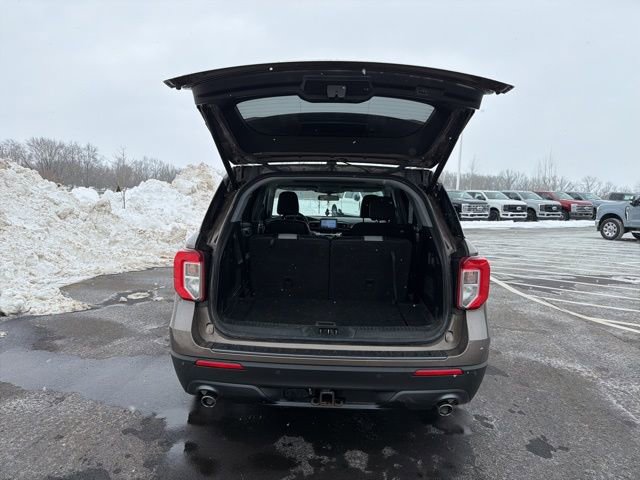 Certified 2021 Ford Explorer XLT w/ Equipment Group 202A image 10