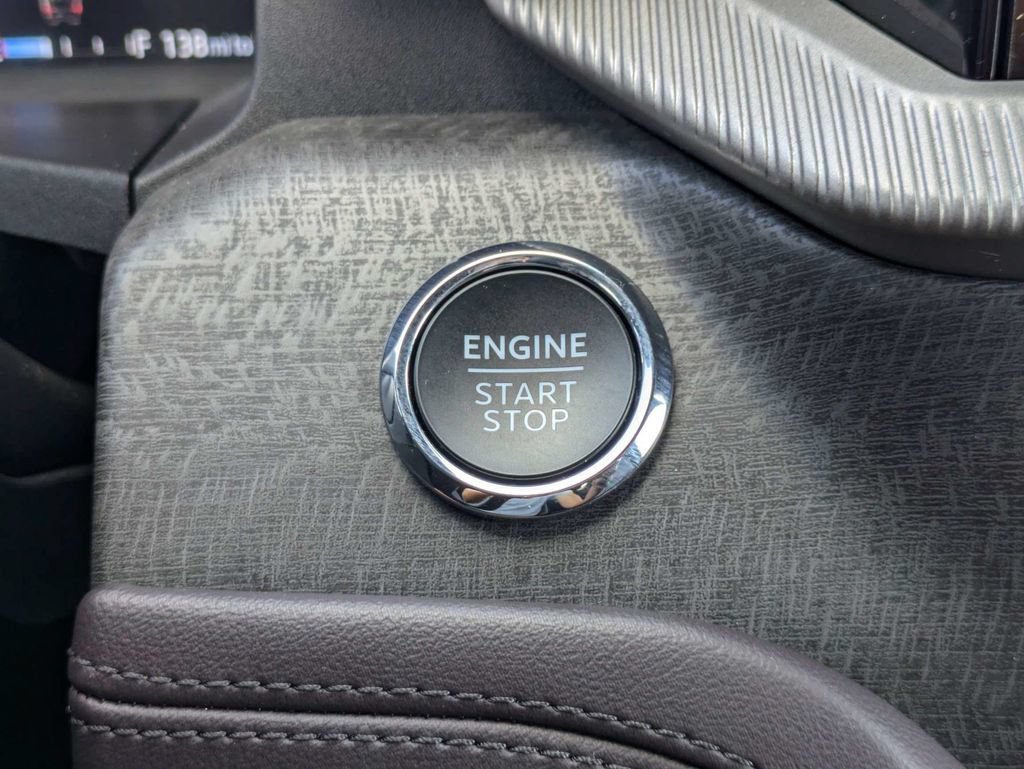 Certified 2026 Ford Explorer Platinum RWD image 31