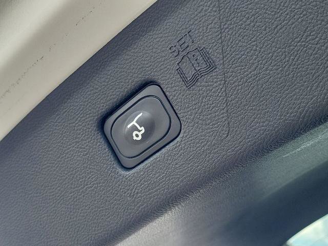 Certified 2024 Ford Edge ST-Line AWD/4WD image 12