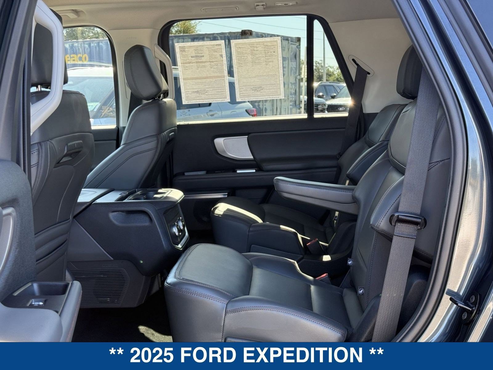 Certified 2025 Ford Expedition Active image 18