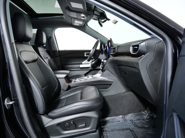 Certified 2023 Ford Explorer Limited w/ Limited Technology Package AWD/4WD image 10