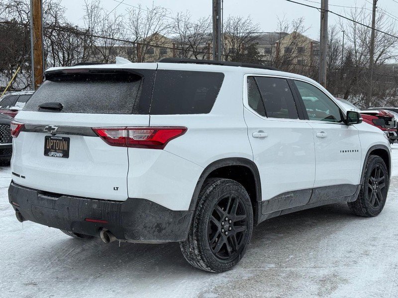 Used 2021 Chevrolet Traverse LT w/ LPO, Blackout Package image 4