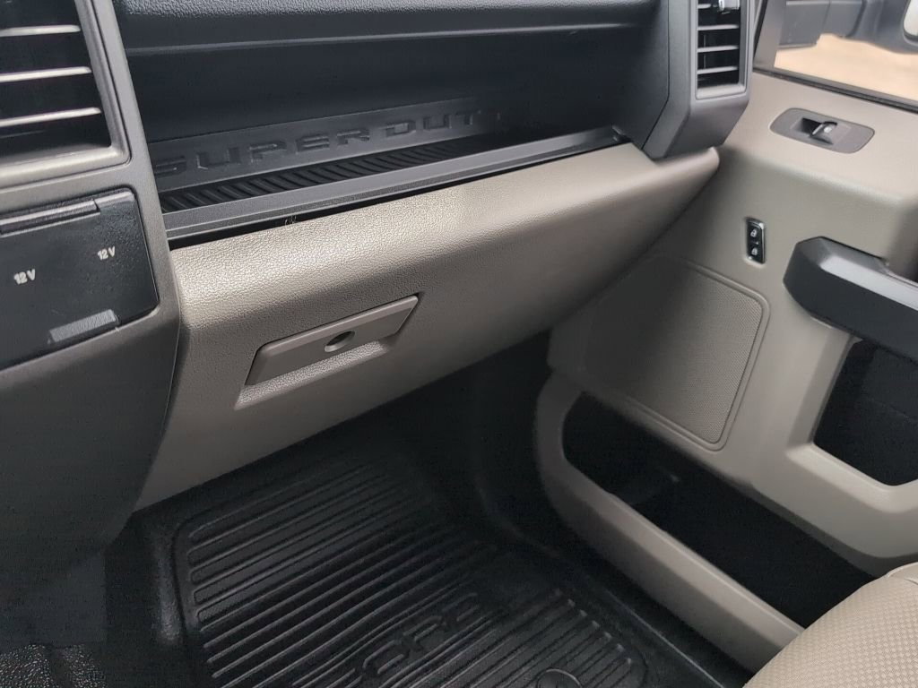 Certified 2022 Ford F350 XL w/ Power Equipment Group image 22